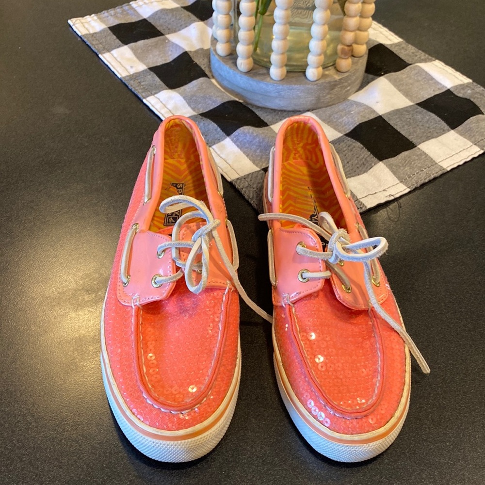 Women’s pink sequins Sperrys